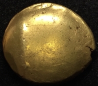A SUPERB “GALLO-BELGIC” GOLD UNIFACE STATER. (60-50 B.C.) 
With an exceptionally fine style & strike. Gallic War Issue. Military payment currency for the tribesmen who fought the Roman Army of Julius Caesar in France c,55 B.C.  (S.11)